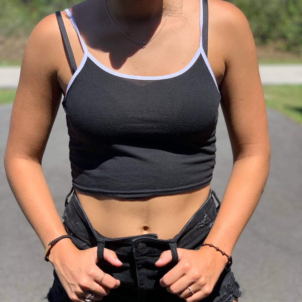 Black cropped tank top